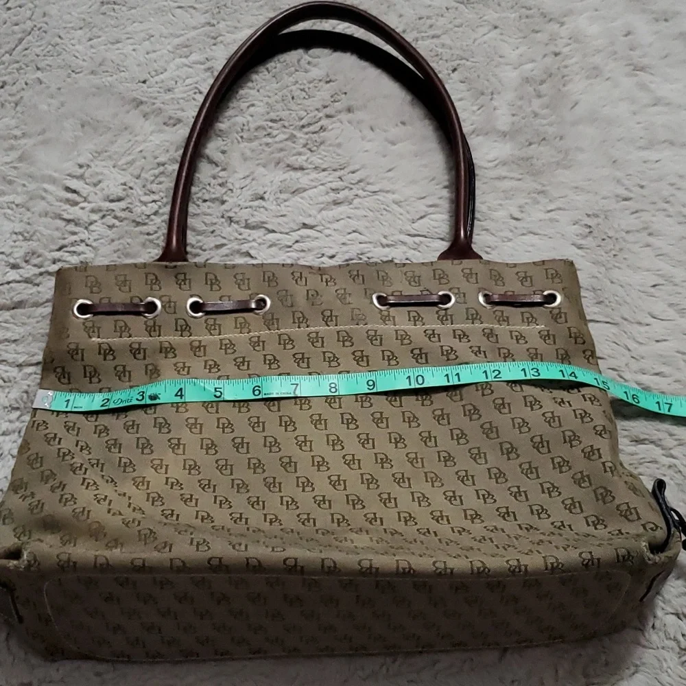 DOONEY & BOURKE monogram tassel tote bag
